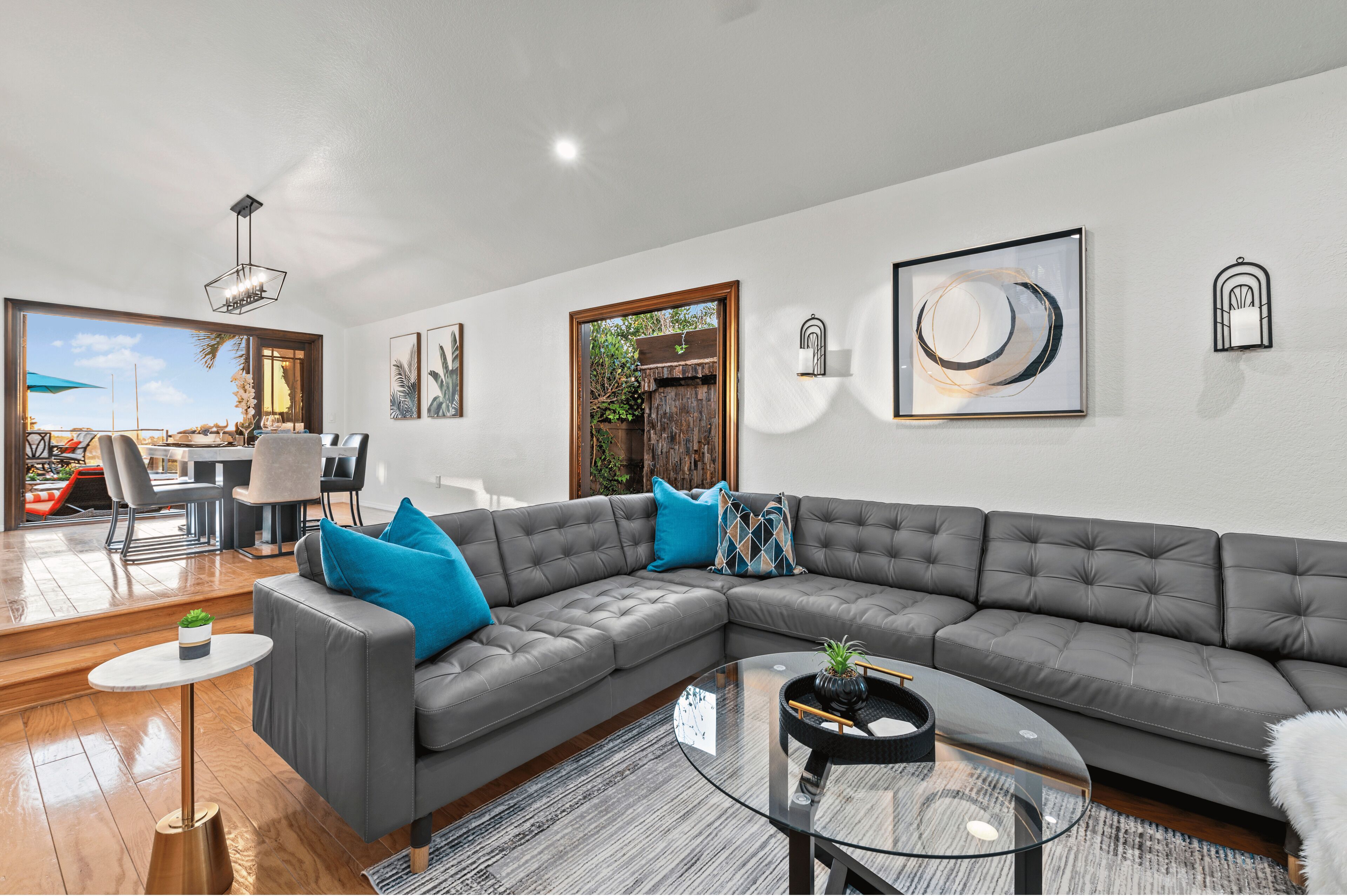 Smart TV, fireplace, video games, table tennis