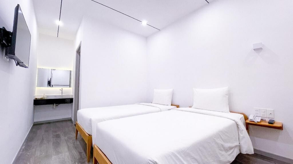 Minibar, desk, soundproofing, free WiFi
