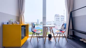 Minibar, desk, soundproofing, free WiFi
