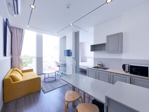 Studio (King Studio)