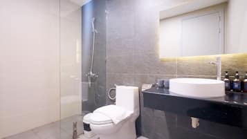 Studio (King Studio) | Bilik Mandi | Pancuran mandi, hulu semburan mandi hujan