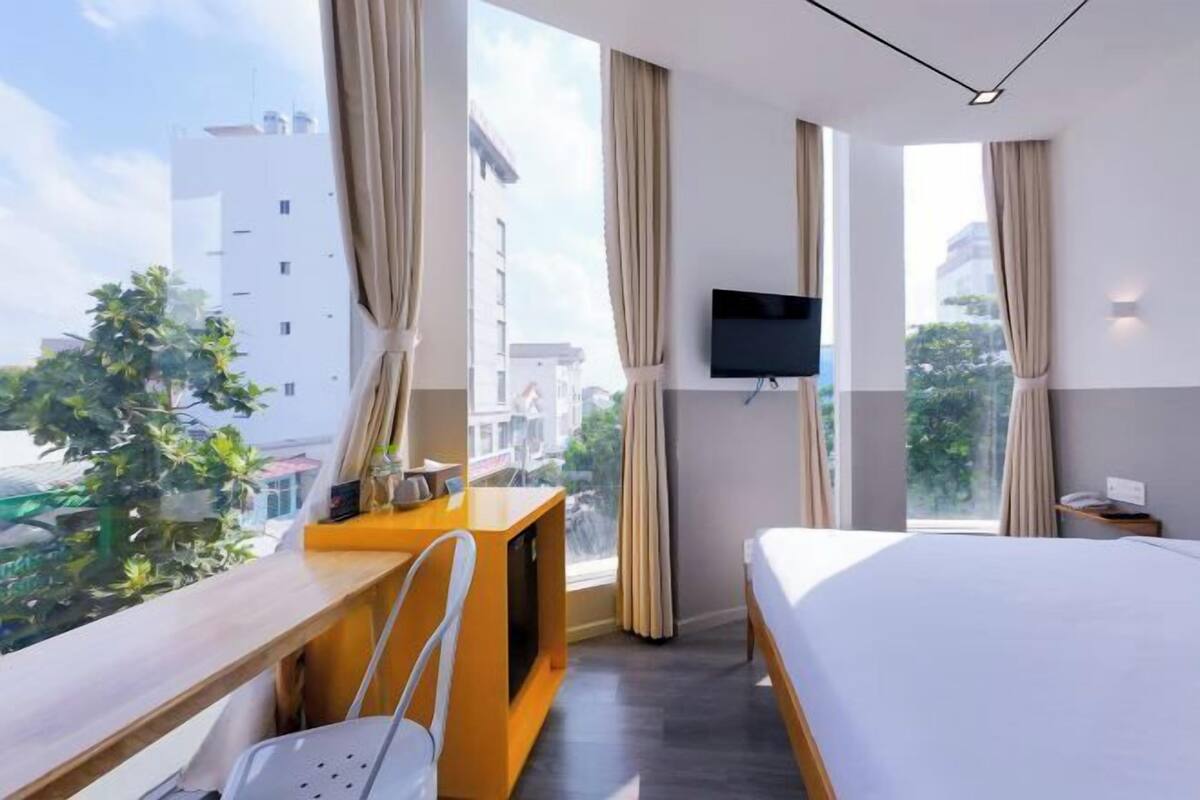 Minibar, una scrivania, insonorizzazione, Wi-Fi gratuito