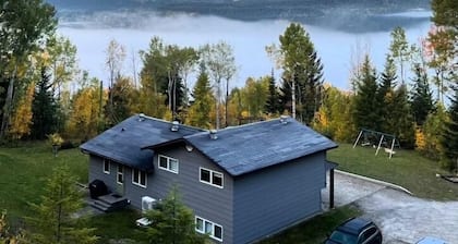 Nellâs Mountain Lodge - Movie Theatre|Arcade|Hottub|Fire Pit|18minKicking Horse