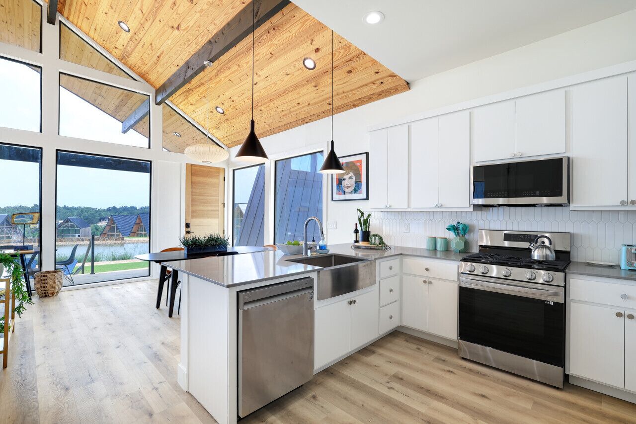 冰箱、微波炉、烤箱、炉灶