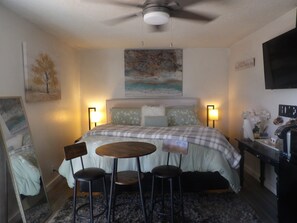 1 bedroom, in-room safe, desk, iron/ironing board