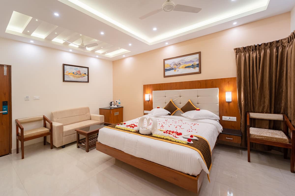 Superior Room | 1 bedroom, premium bedding, down duvets, memory-foam beds