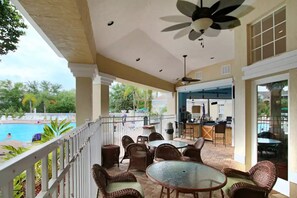 Outdoor dining - Disney Getaway

 (Kissimmee)