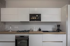 패밀리 아파트, 침실 여러 개, 바닷가 (Family Resort Santa Maria II) | 전용 주방 | 냉장고, 전자레인지, 오븐, 쿡탑