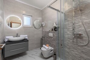 Bathroom - Family Resort Santa Maria II Penthouse (Novalja)