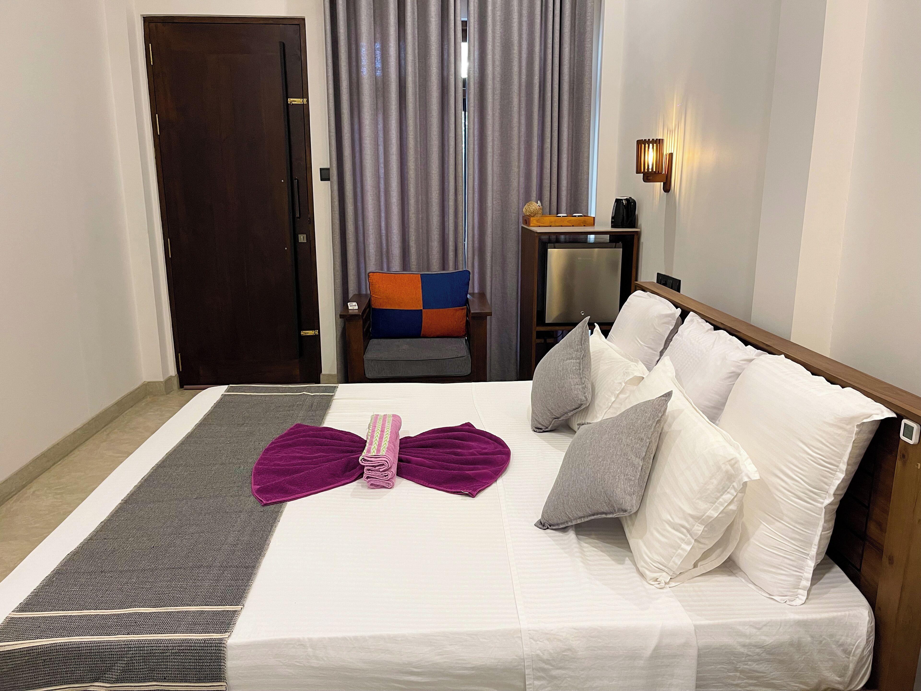 Quarto casal ou duplo superior, 1 quarto, para não fumantes, vista para o jardim | Roupas de cama de algodão egípcio, roupas de cama premium, frigobar