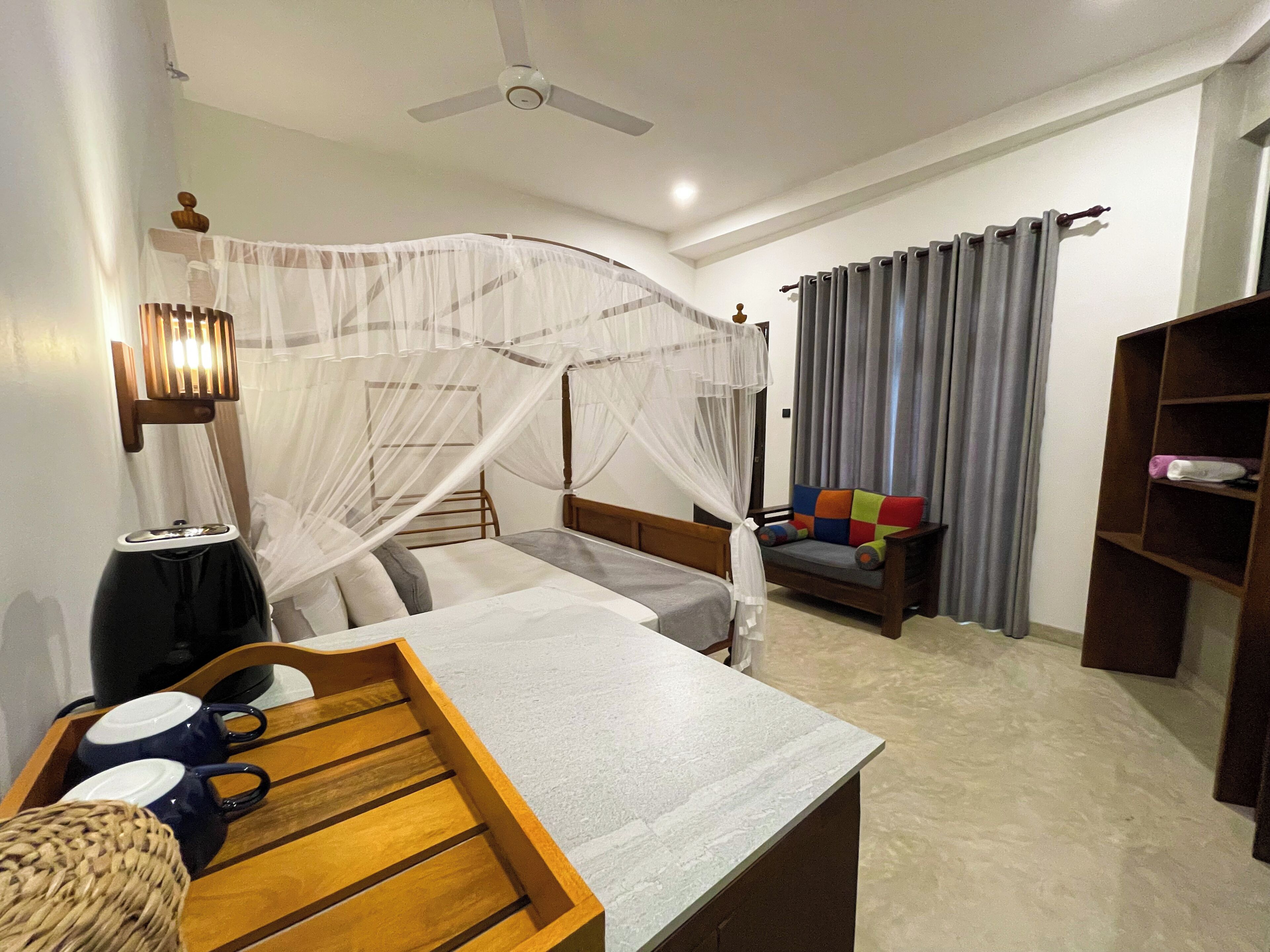 Habitación de lujo | Sábanas de algodón egipcio, ropa de cama de alta calidad y minibar 