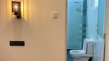 Superior Double or Twin Room, 1 Bedroom, Non Smoking, Garden View | Egyptian cotton sheets, premium bedding, minibar, desk