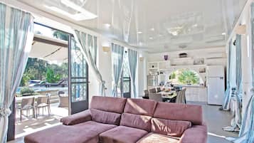 21-inch flat-screen TV with digital channels