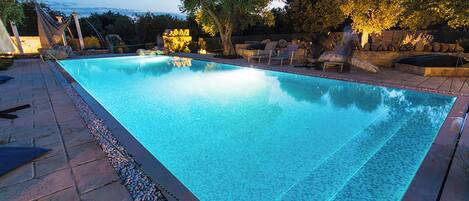 Seasonal outdoor pool