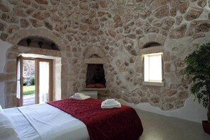 Family Villa, Multiple Bedrooms (Tenuta Bouganville With Garden And) | 4 bedrooms, free WiFi, bed sheets - Tenuta Bouganville With Garden And Pool (Carpignano Salentino)