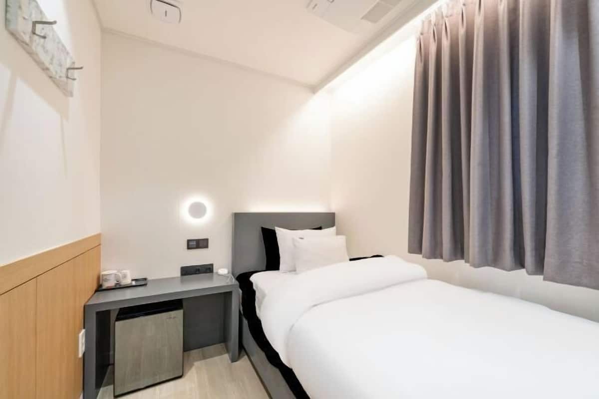 Down comforters, desk, laptop workspace, soundproofing