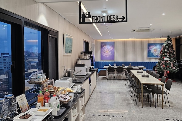 Colazione self-service inclusa, servita tutte le mattine