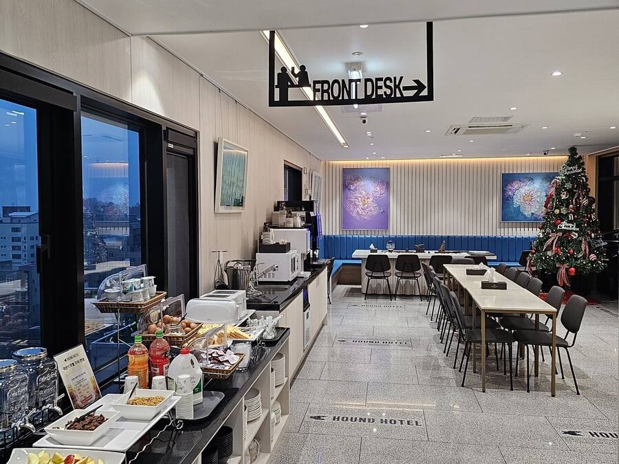 Free daily self-serve breakfast