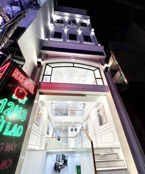 Front of property - Rose Hotel - by Bay Luxury (Ho Chi Minh City)