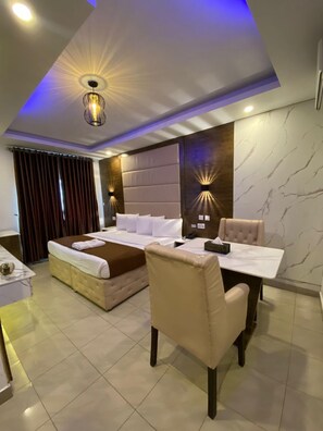 Royal Room | Premium bedding, free WiFi, bed sheets