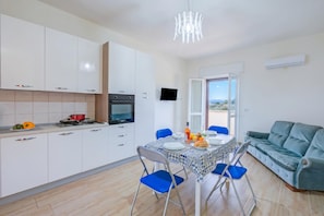 Standaard appartement, meerdere slaapkamers (Le Bianche Apt 4 - terrace near the) | Dineren