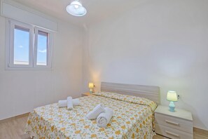 Standaard appartement, meerdere slaapkamers (Le Bianche Apt 4 - terrace near the) | 2 slaapkamers, gratis wifi, beddengoed