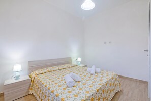 Departamento estándar, varias habitaciones (Le Bianche Apt 4 - terrace near the) | 2 habitaciones, wifi gratis y ropa de cama 