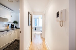 Appartement Ville | Cuisine privée | Grand réfrigérateur, micro-ondes, four, plaque de cuisson