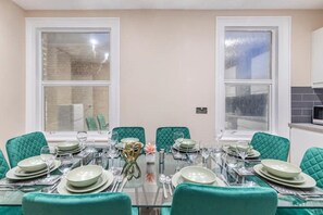 Dining - Convenient house Seven sisters (London)