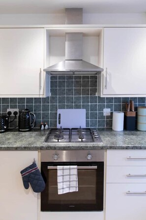 Private kitchen - House in Brighton free parking (Brighton and Hove)