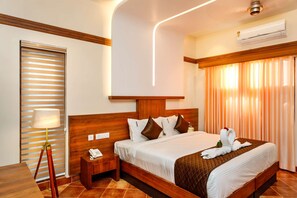 Desk, soundproofing - Casa Bella (Peermade)