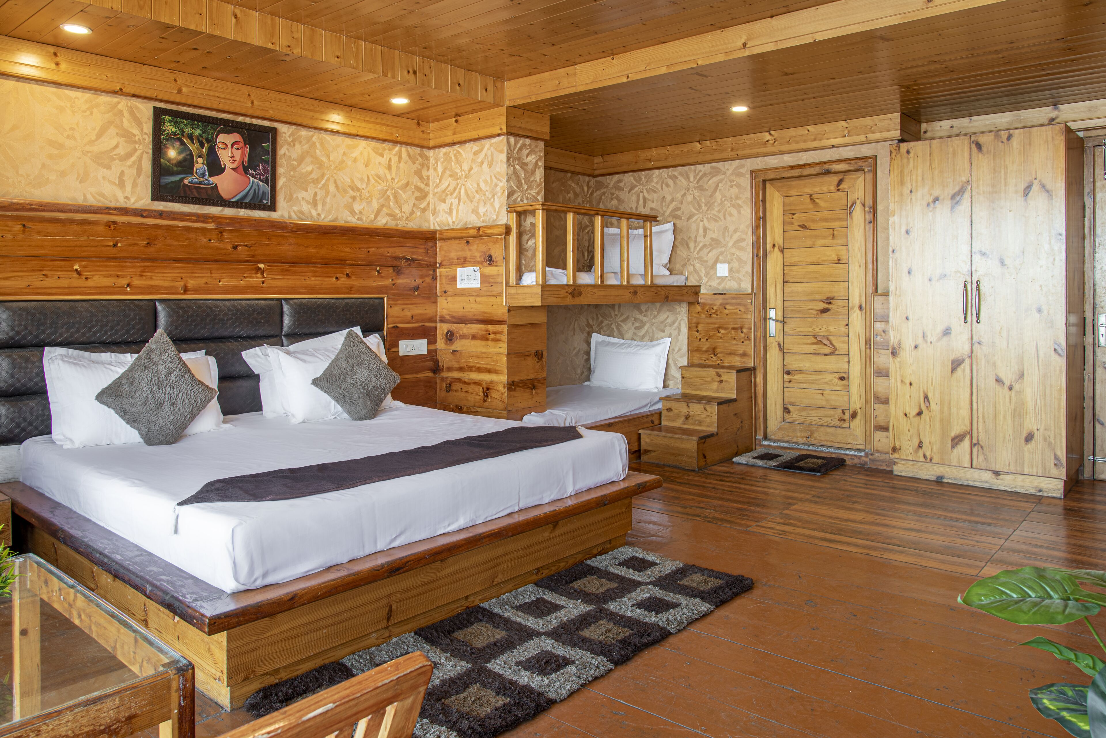 Panoramic Room | 2 bedrooms, individually decorated, individually furnished, desk