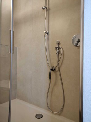 Dusche, Haartrockner