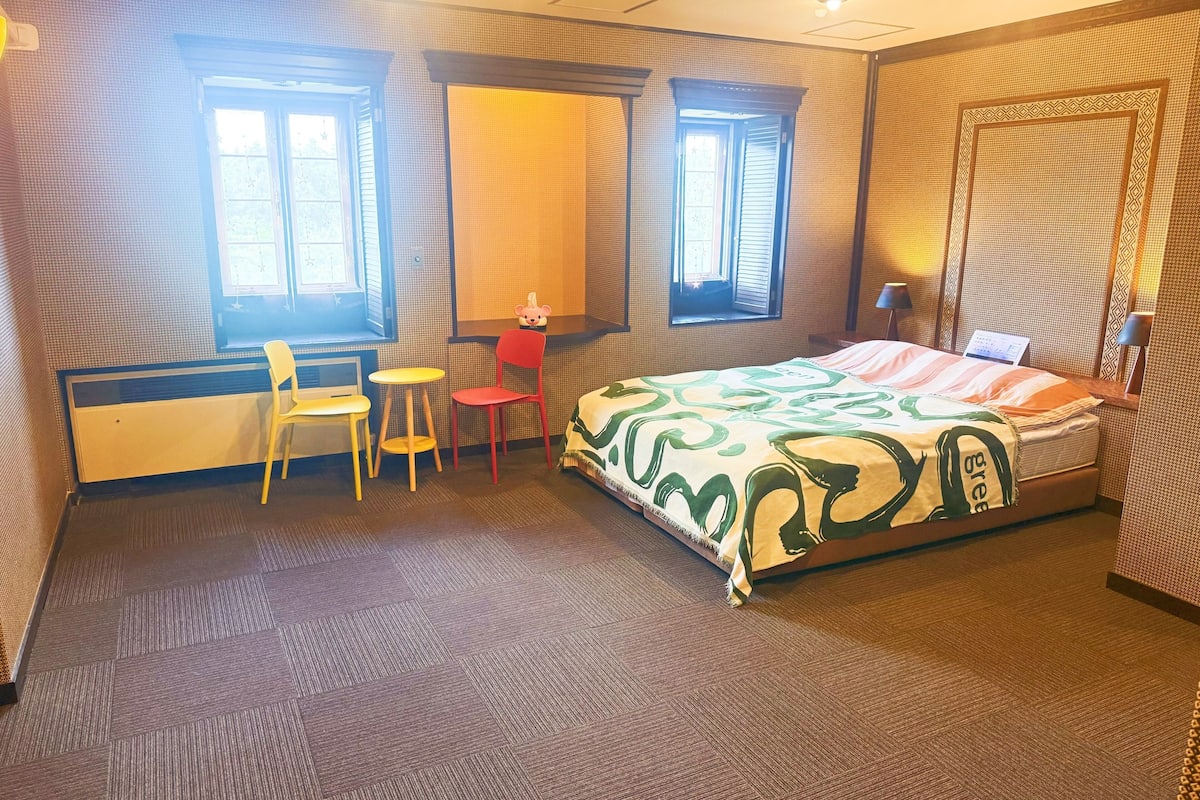 Chambre Simple Ăconomique, 1 chambre, non-fumeurs, baignoire | 1 chambre, couette en duvet d'oie, Wi-Fi gratuit, draps fournis