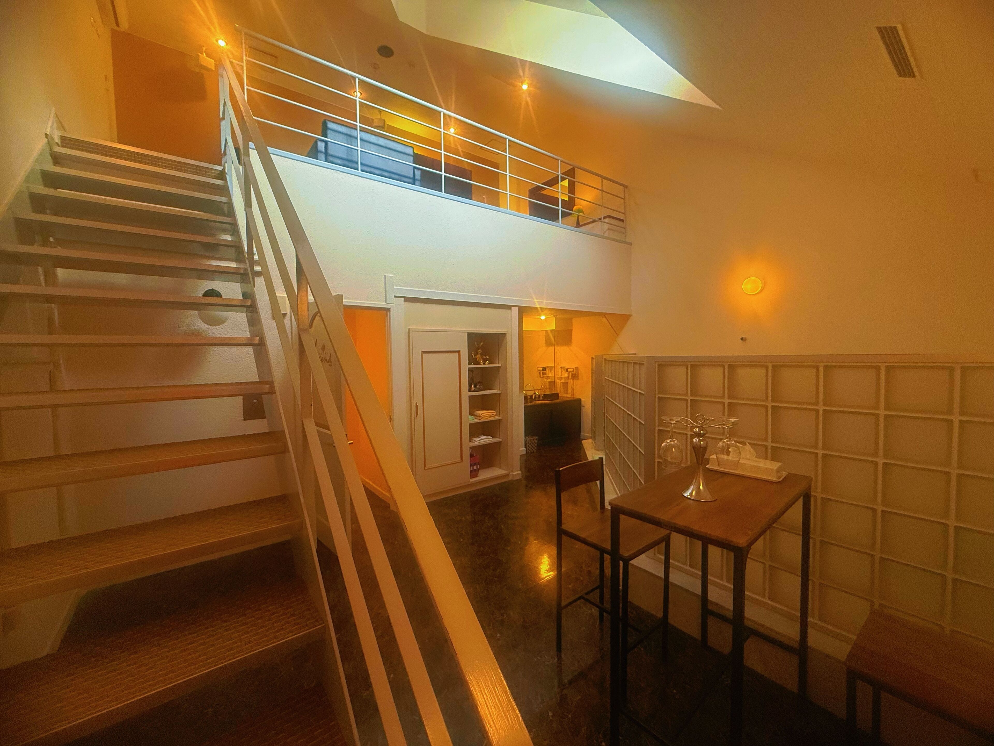 Kamar Deluks | Selimut bulu angsa dan didekorasi berbeda-beda