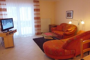 Smart-TV, DVD-Player, Stereoanlage