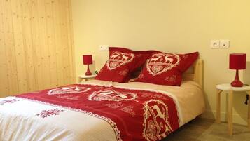 3 slaapkamers, een strijkplank/strijkijzer, gratis wifi, rolstoeltoegang