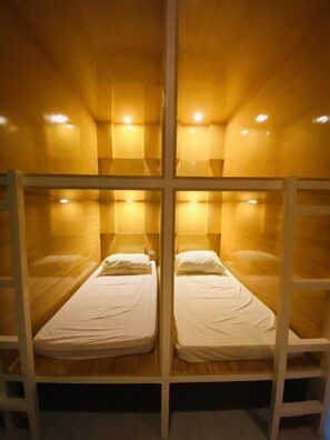 Basic Shared Dormitory, Women only