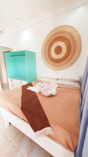 Wifi gratis y ropa de cama 