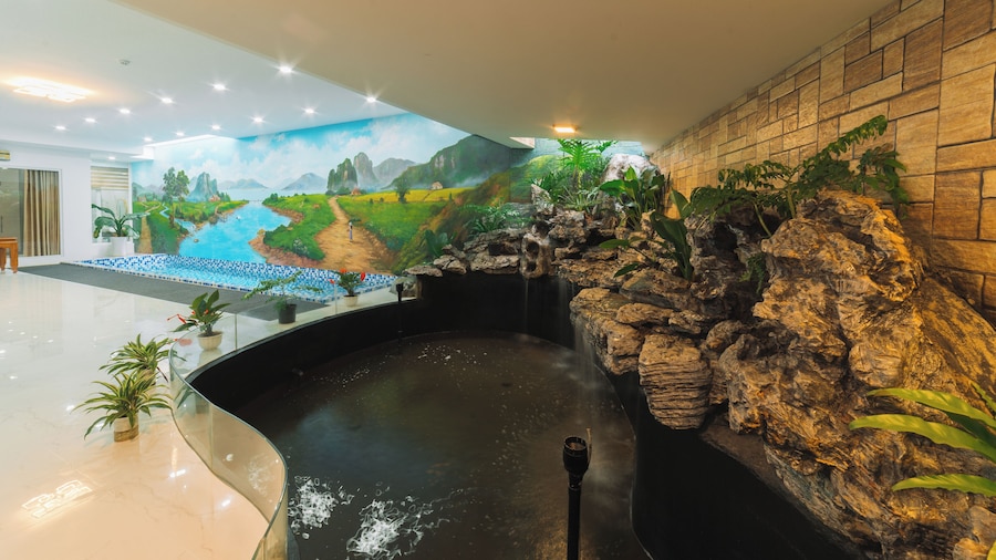 Quy Tai Premium Hotel