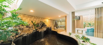 Quy Tai Premium Hotel