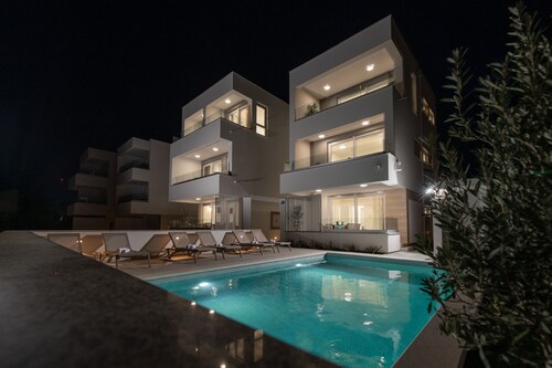 Apartments Mare B with pool 