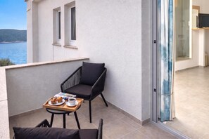 Tempat makan luar