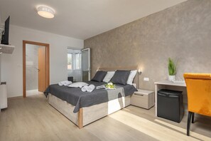 1 bedroom, laptop workspace, bed sheets - Family Resort Santa Maria II Room 201 (Novalja)