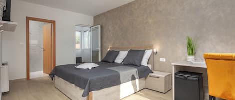 Family Room, Multiple Bedrooms, Sea Facing (Family Resort Santa Maria II Room 201)