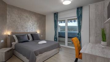 2 phòng ngủ, khu vực làm việc phù hợp cho laptop