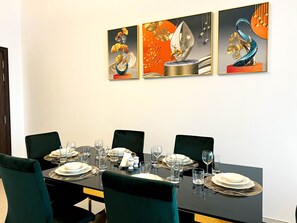 Deluxe appartement | Dineerruimte