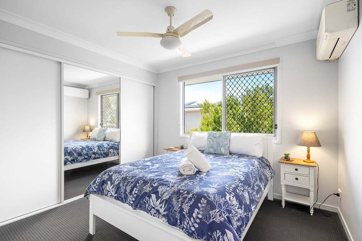 5 bedrooms, desk, iron/ironing board, free WiFi
