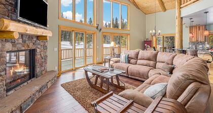 Secluded Log Cabin: 10 Acres, Soaker Tub