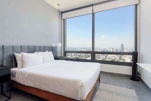 3 quartos, ferros/tábuas de passar roupa, Wi-Fi, roupa de cama